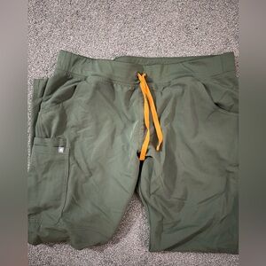 FIGS KADE CARGO SCRUB PANT